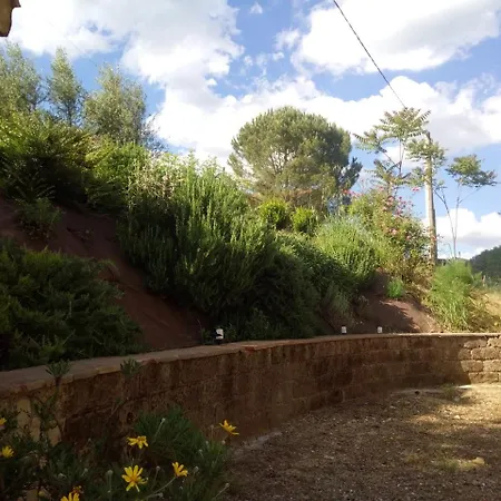 Villa Santa Vittoria Sleeps 4
