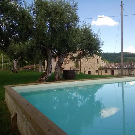 Santa Vittoria Sleeps 4 Sant'Orfeto
