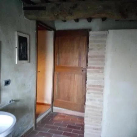 Santa Vittoria Sleeps 4 Villa