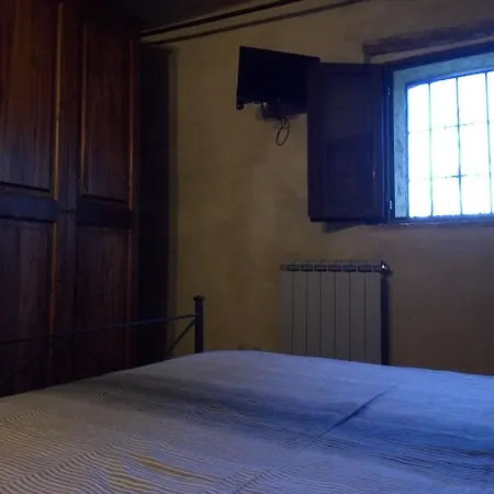 Villa Santa Vittoria Sleeps 4